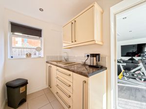 Photo 30- click for photo gallery